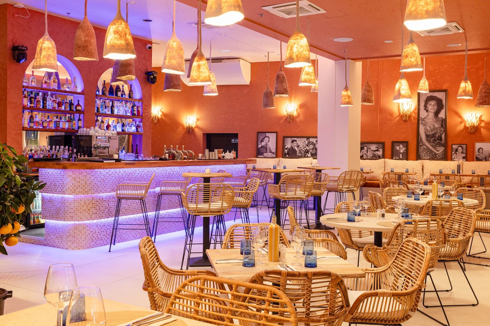 Un break italien entre deux magasins - 2