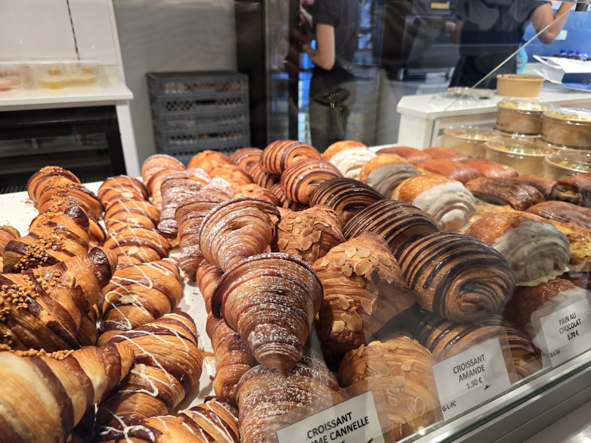 Café & Croissant - 7