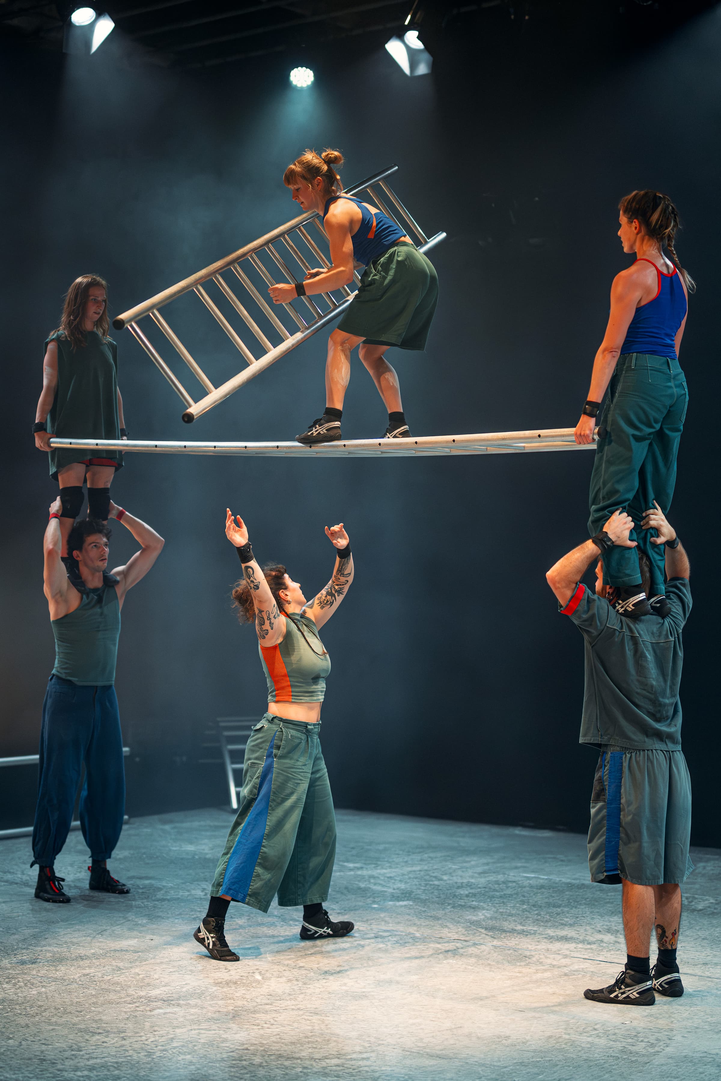 Beyond - Cirque nouveau - 5