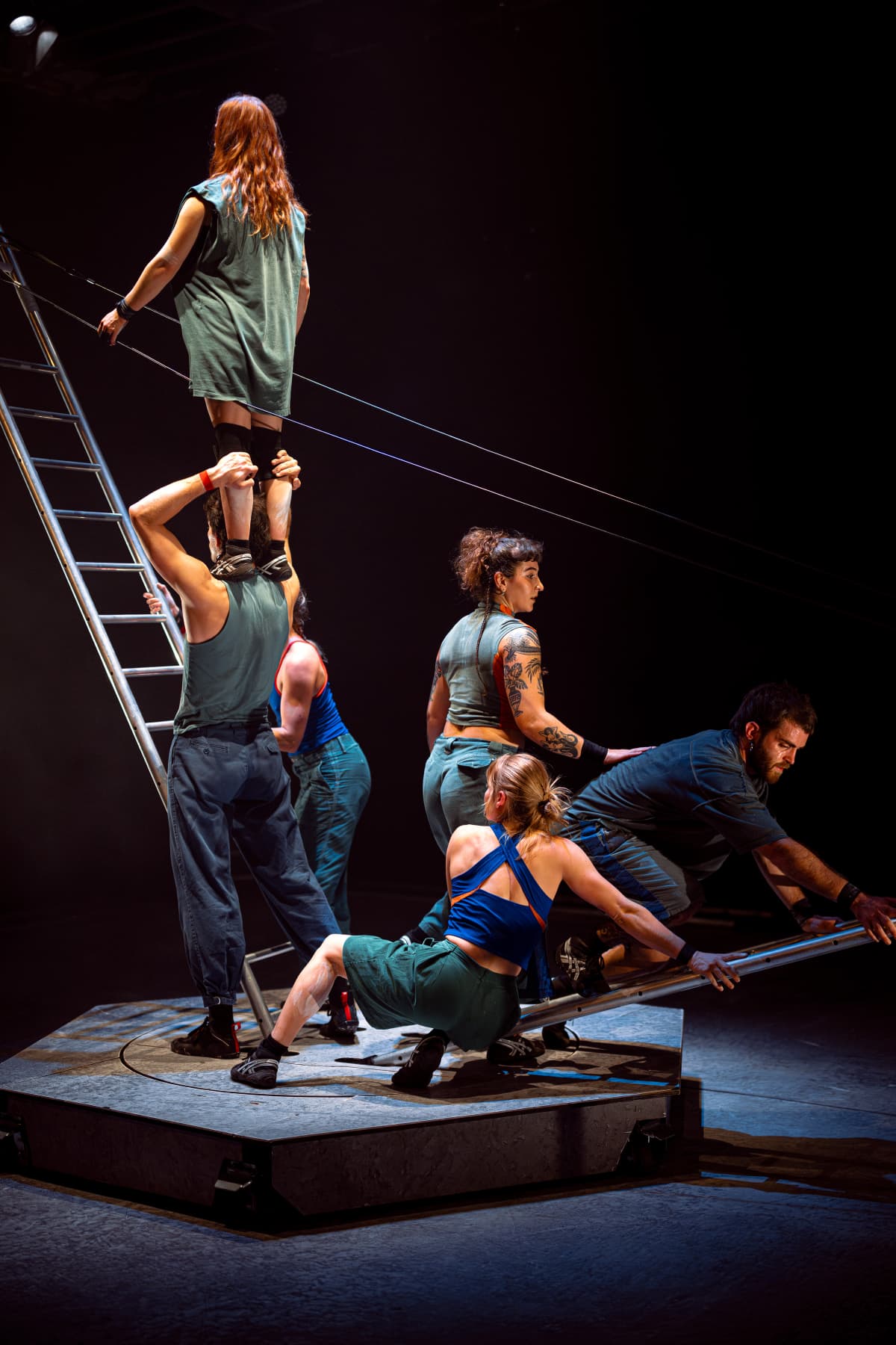 Beyond - Cirque nouveau - 3