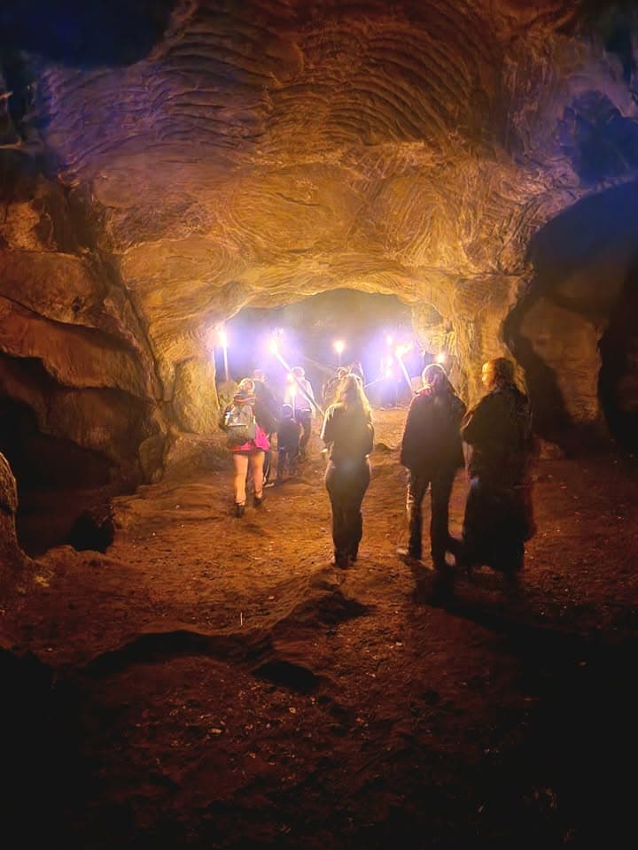 Randonnée aux flambeaux à travers les rochers de Berdorf