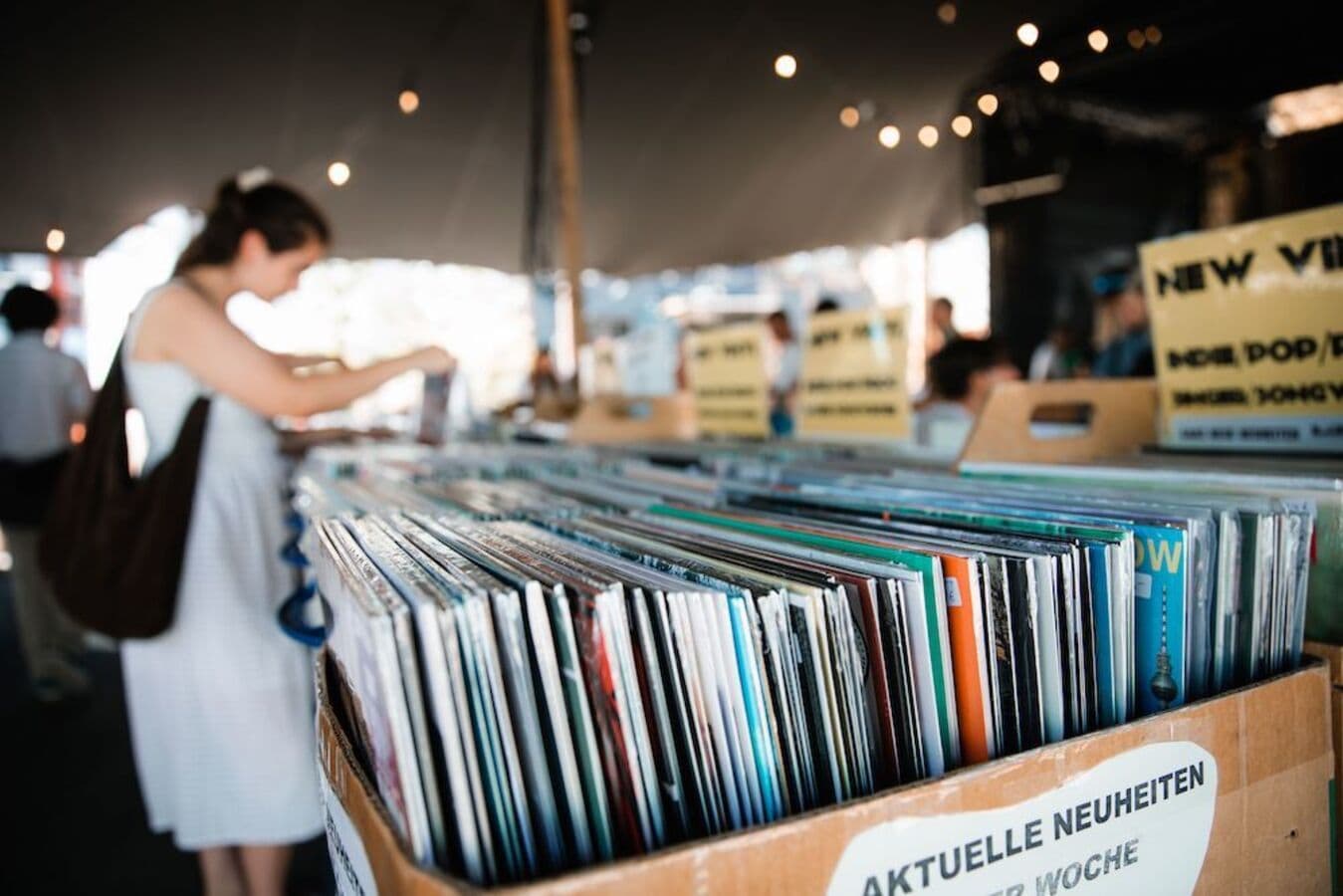 Vide-Disques & Merch-O-Rama