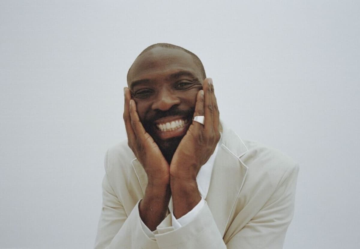 Joshua Idehen - Congés Annulés