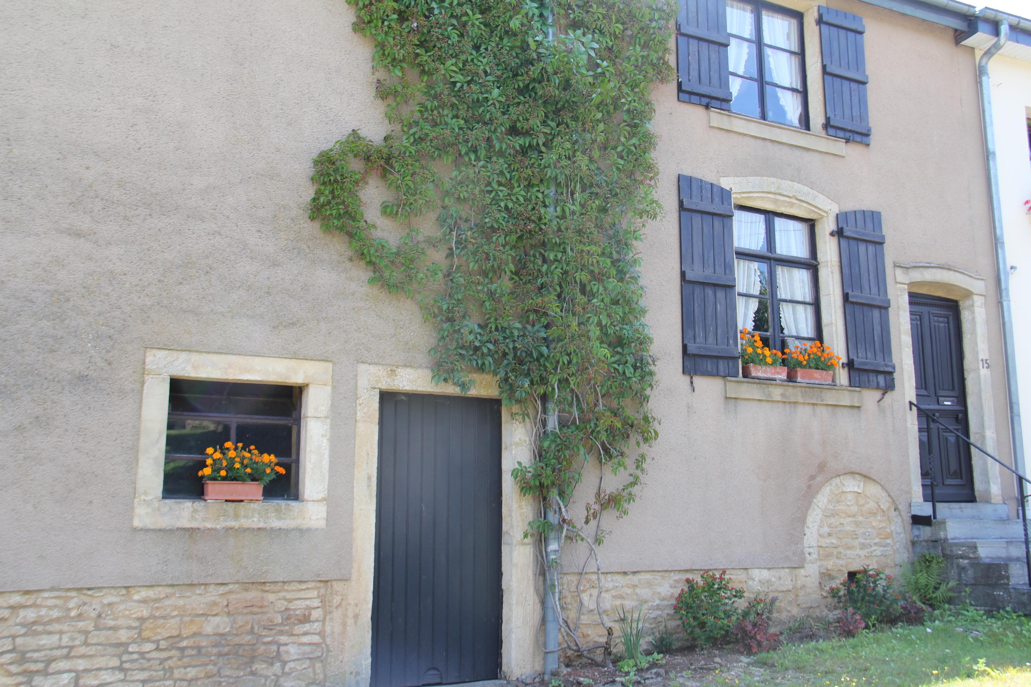 Guided tour: Chassepierre, its farmers’ market and viewpoints