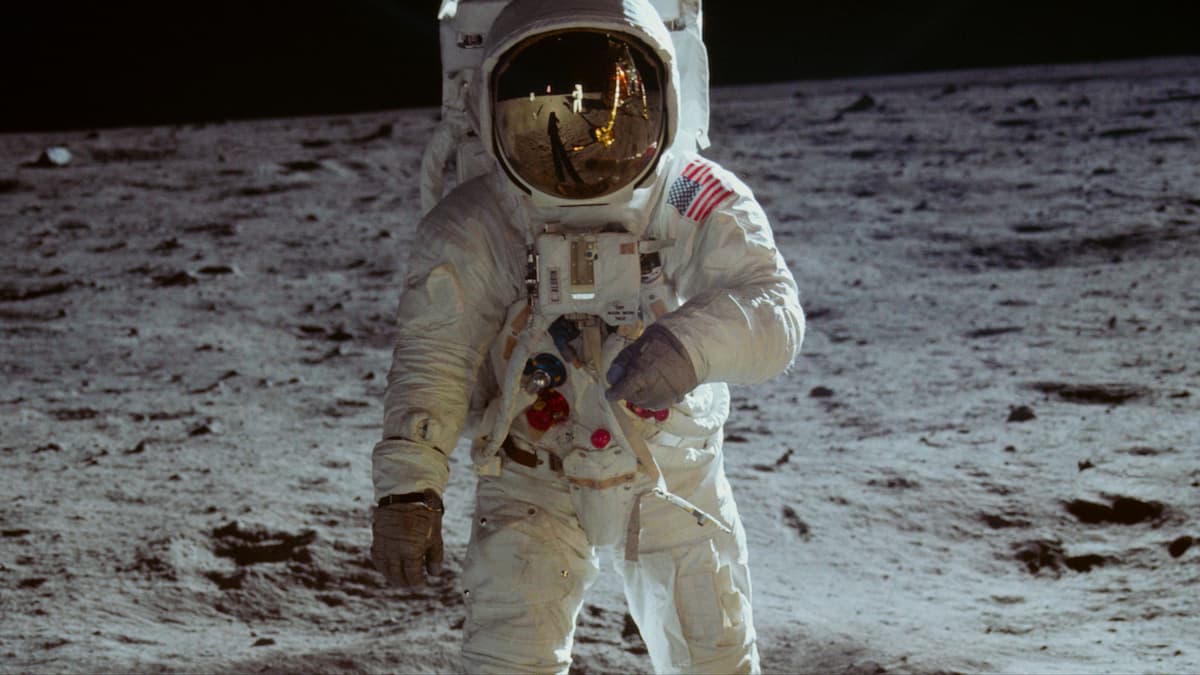 Apollo 11 (Spacewalks)