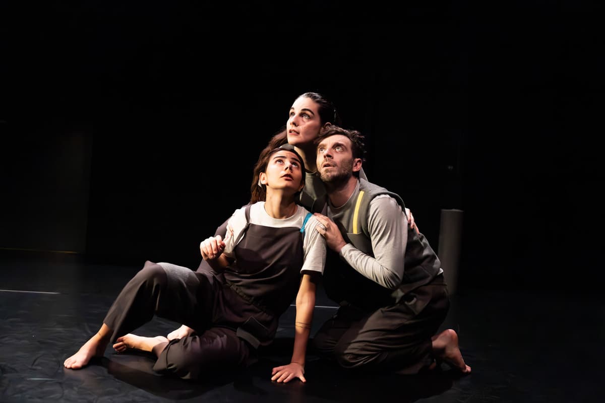 Cover - Theatre