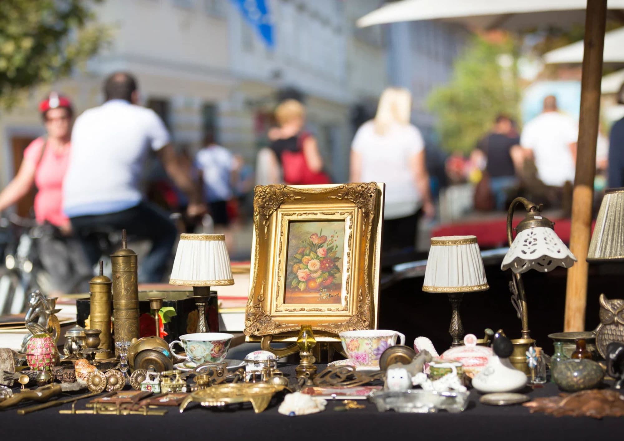 Flea market and toy fair