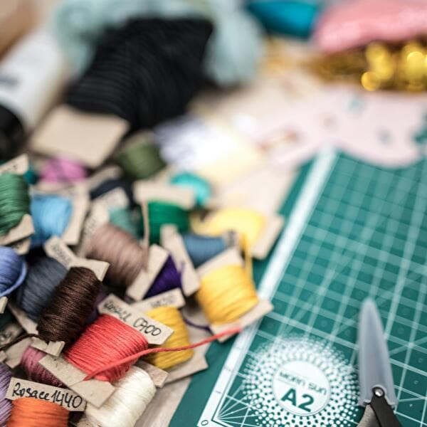 Textile Workshop: Between Threads and Worlds of Color