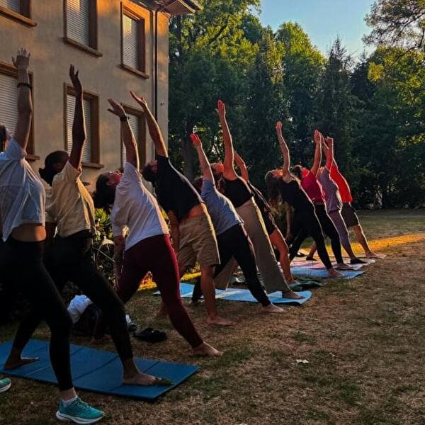 Yoga sous les étoiles