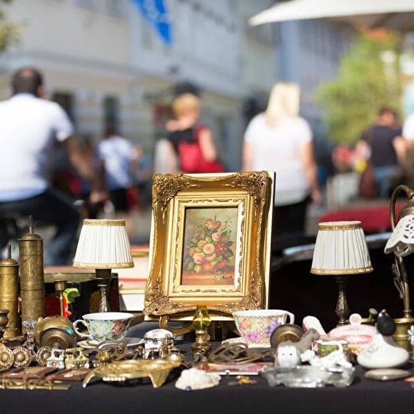 Flea market and toy fair
