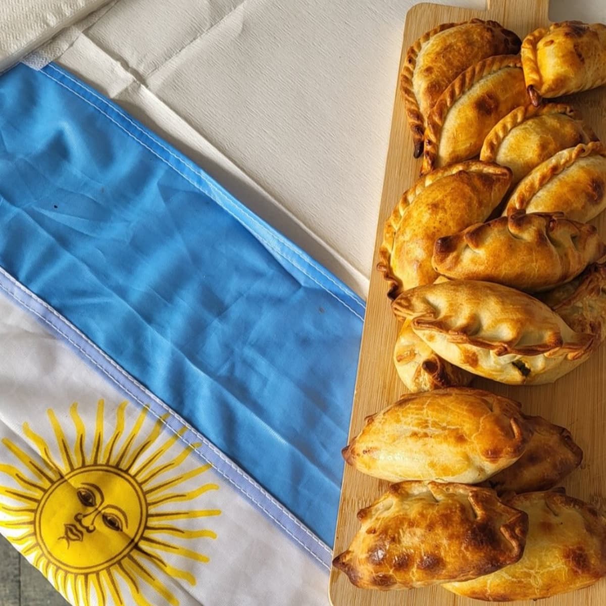 The best empanadas in Luxembourg are hiding at Experiencias Deliciosas - 1