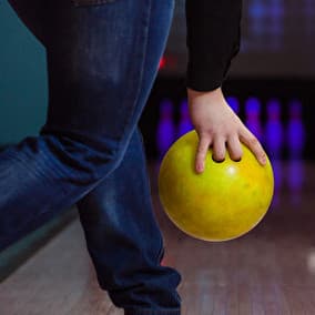 Une grosse boule et des petites boules