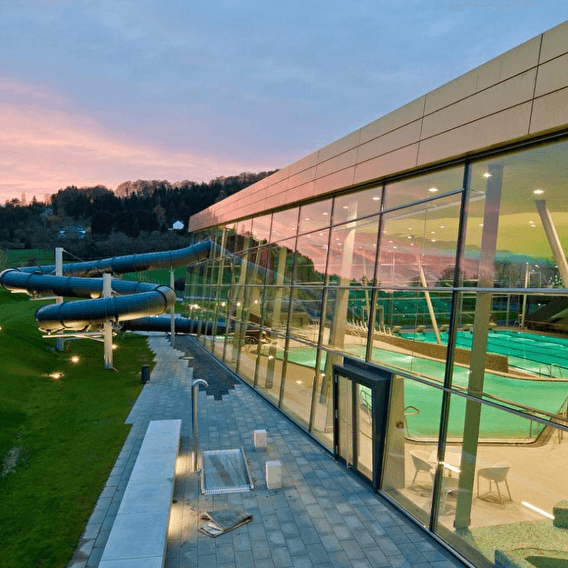 Syrdall c’est le Graal : piscine intérieure et extérieure - 1