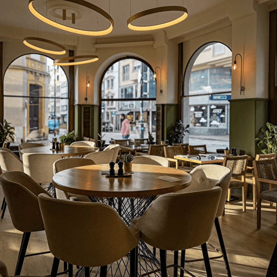 Flow : lunch méditerranéen et plats à partager à Luxembourg - 1